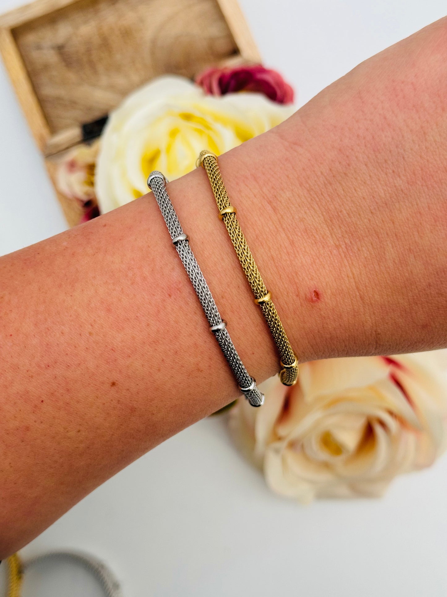 SLIM TUBULAR BRACELET