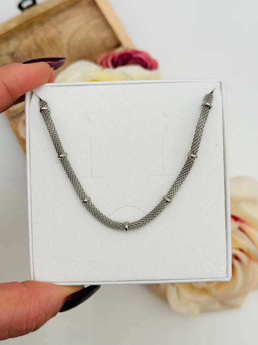 SLIM TUBULAR NECKLACE