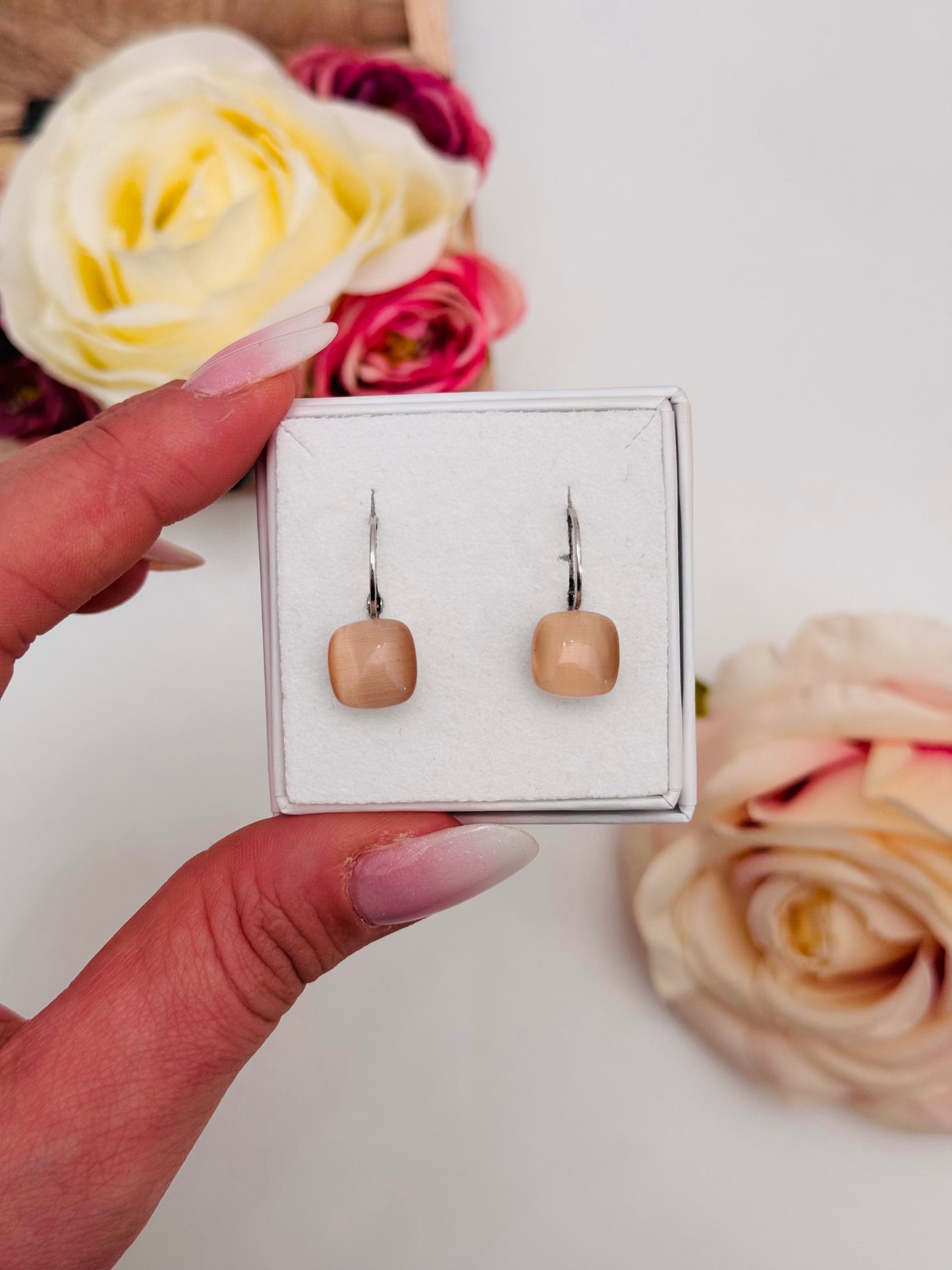 KNOB EARRINGS