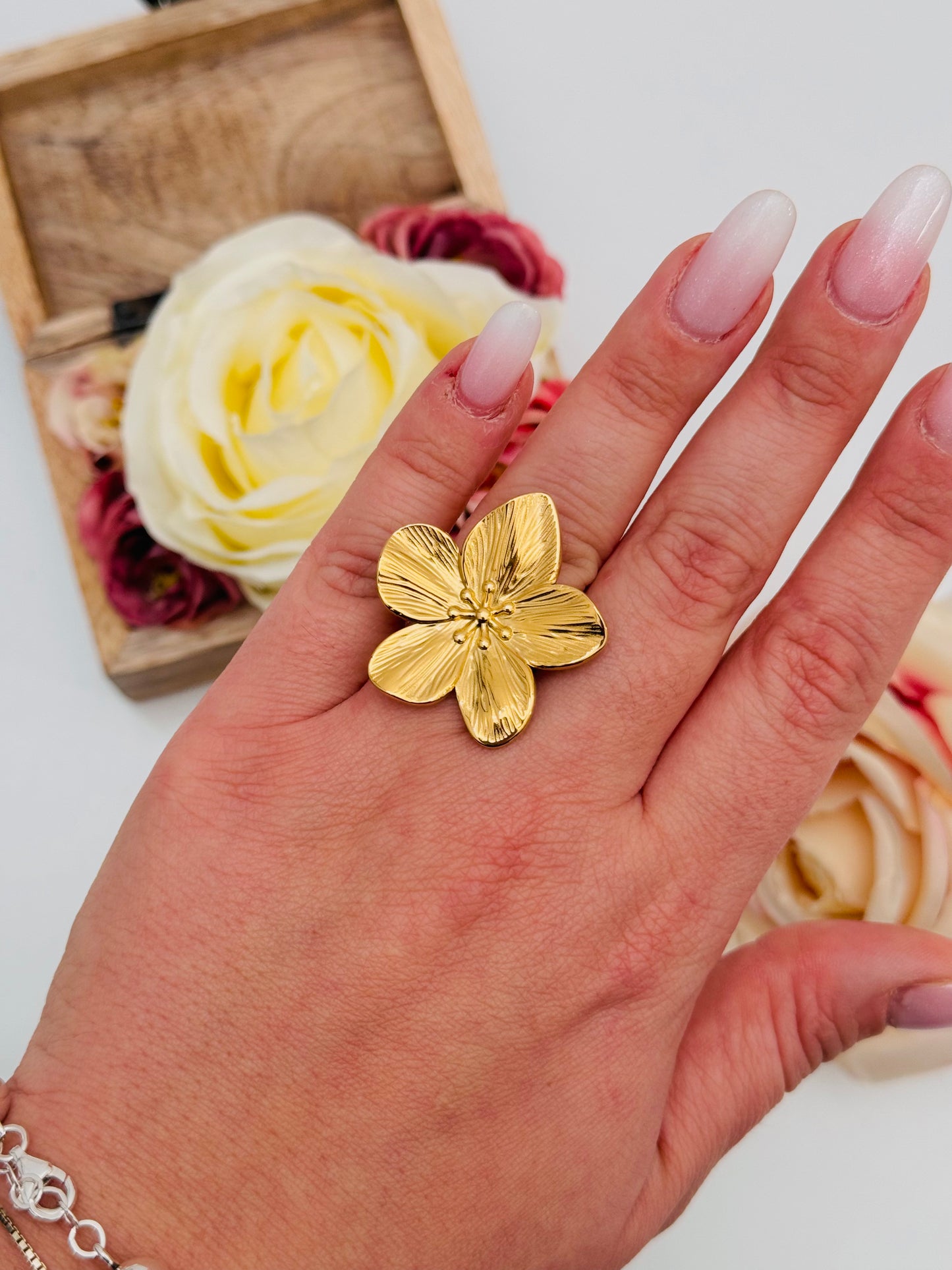 FLOWER RING