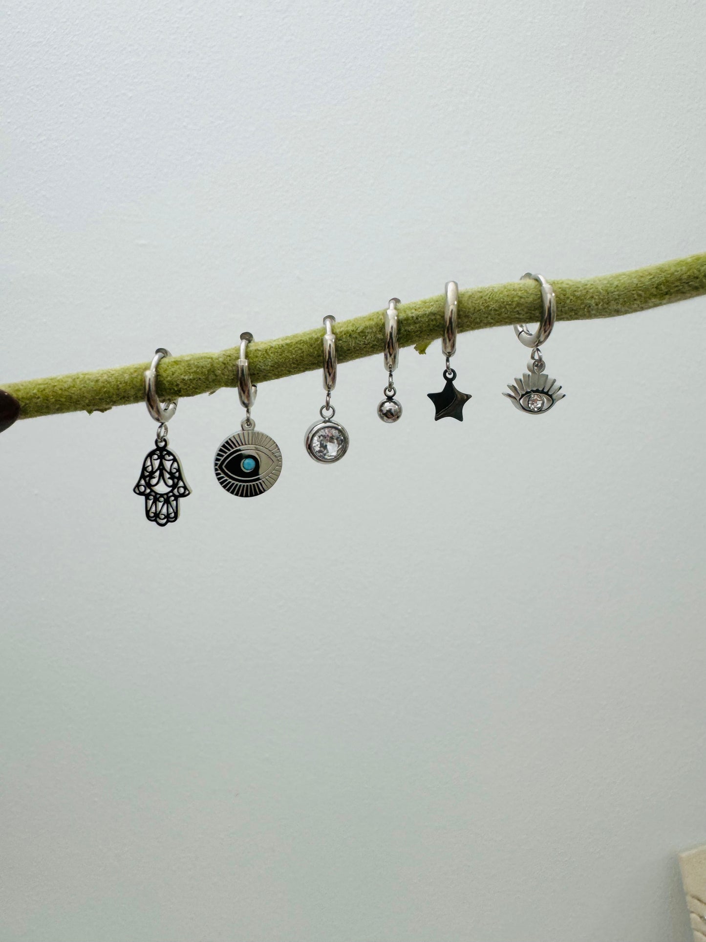 AMULET EARRINGS SET