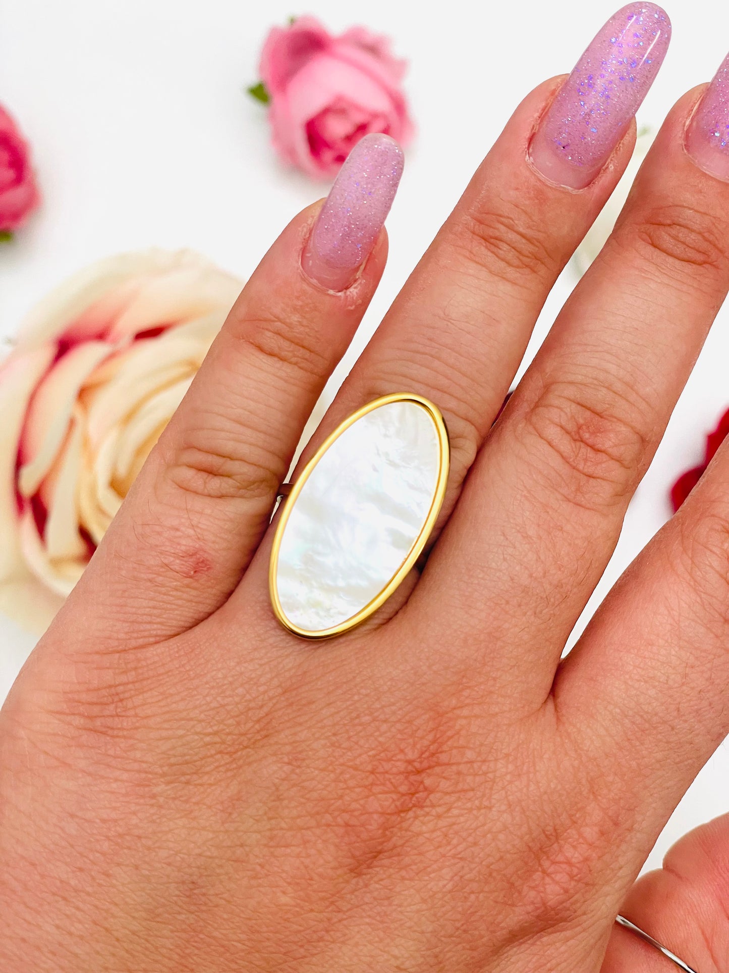 OVAL RING