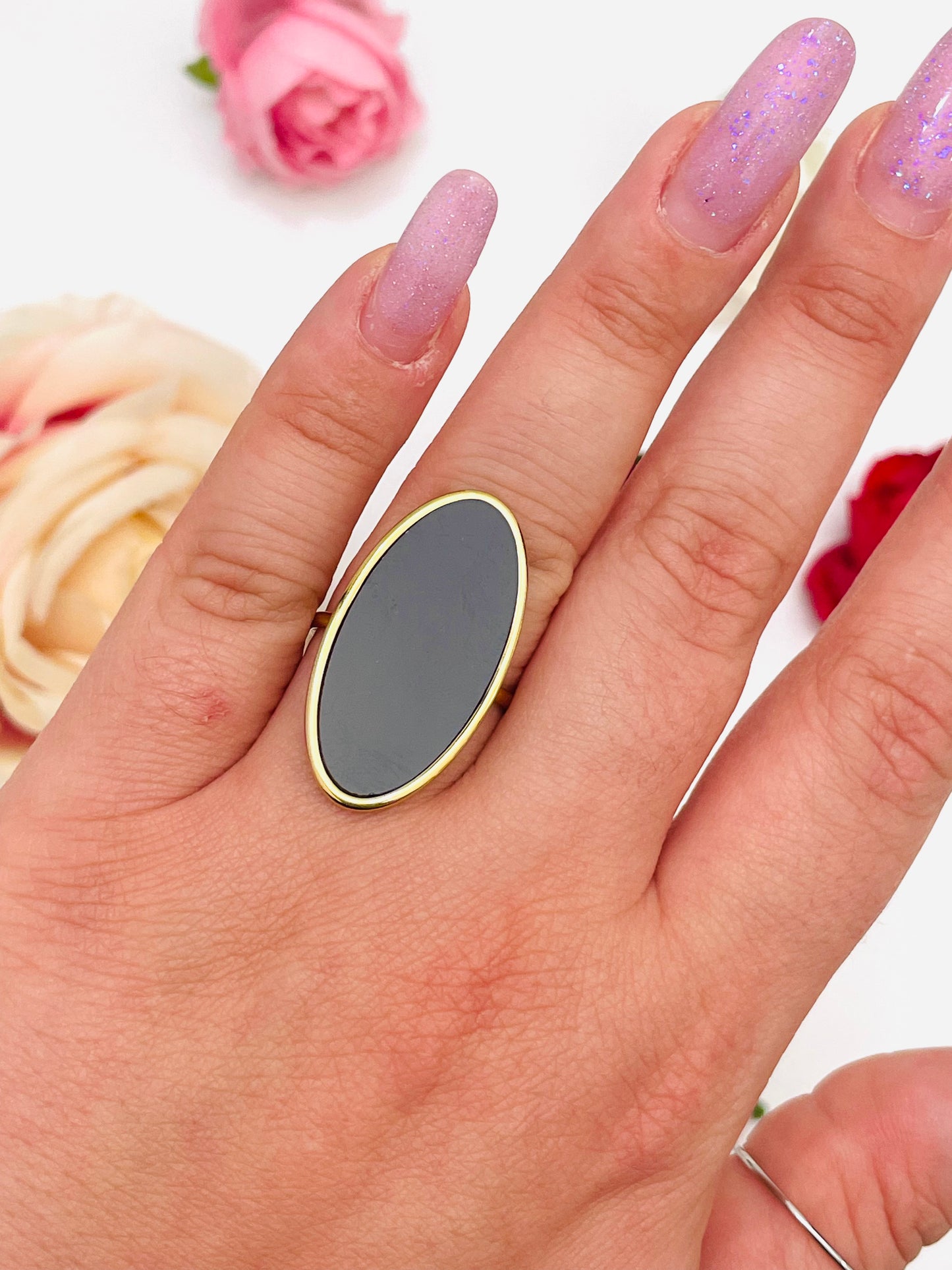 OVAL RING