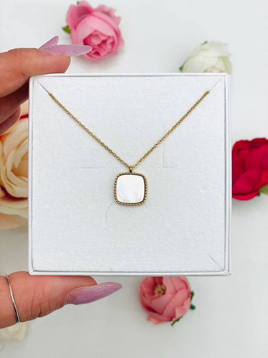 SQUARE NECKLACE