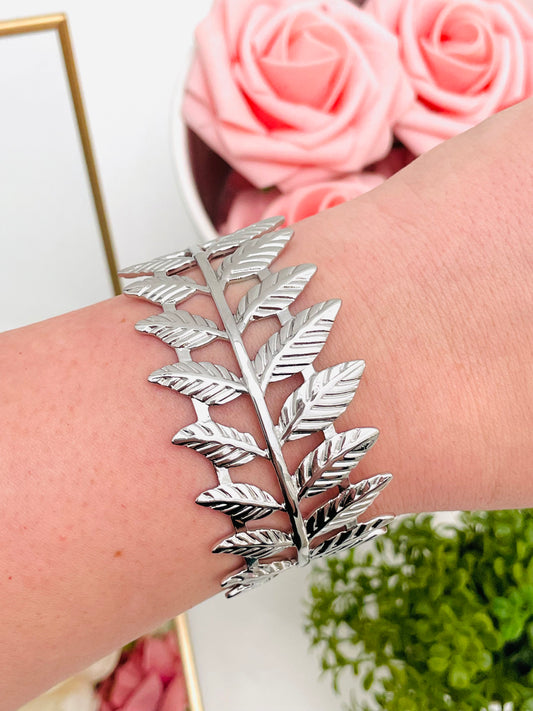 RIGID LEAF BRACELET