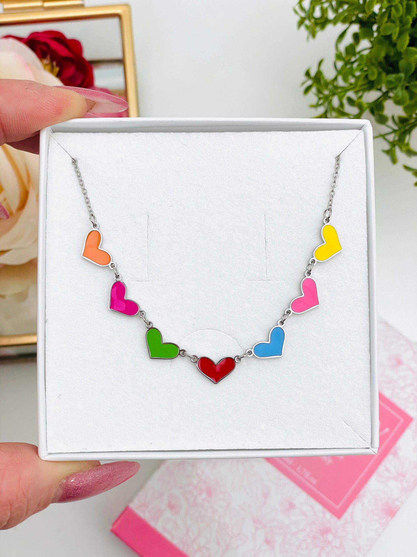 RAINBOW HEATRS NECKLACE