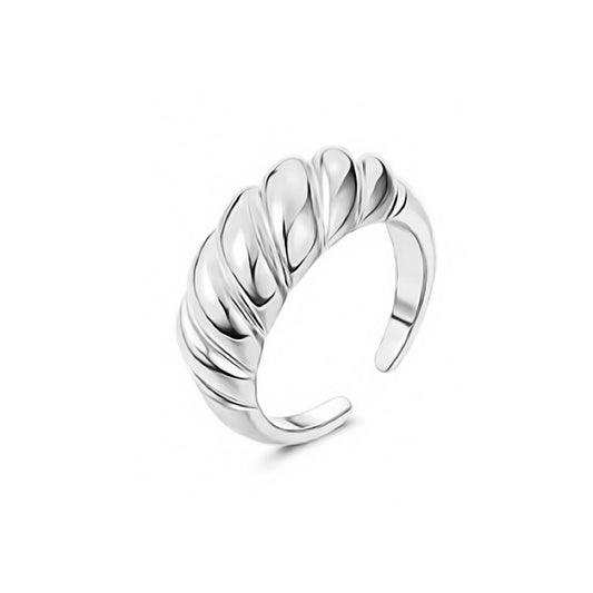 VINTAGE WORKED RING