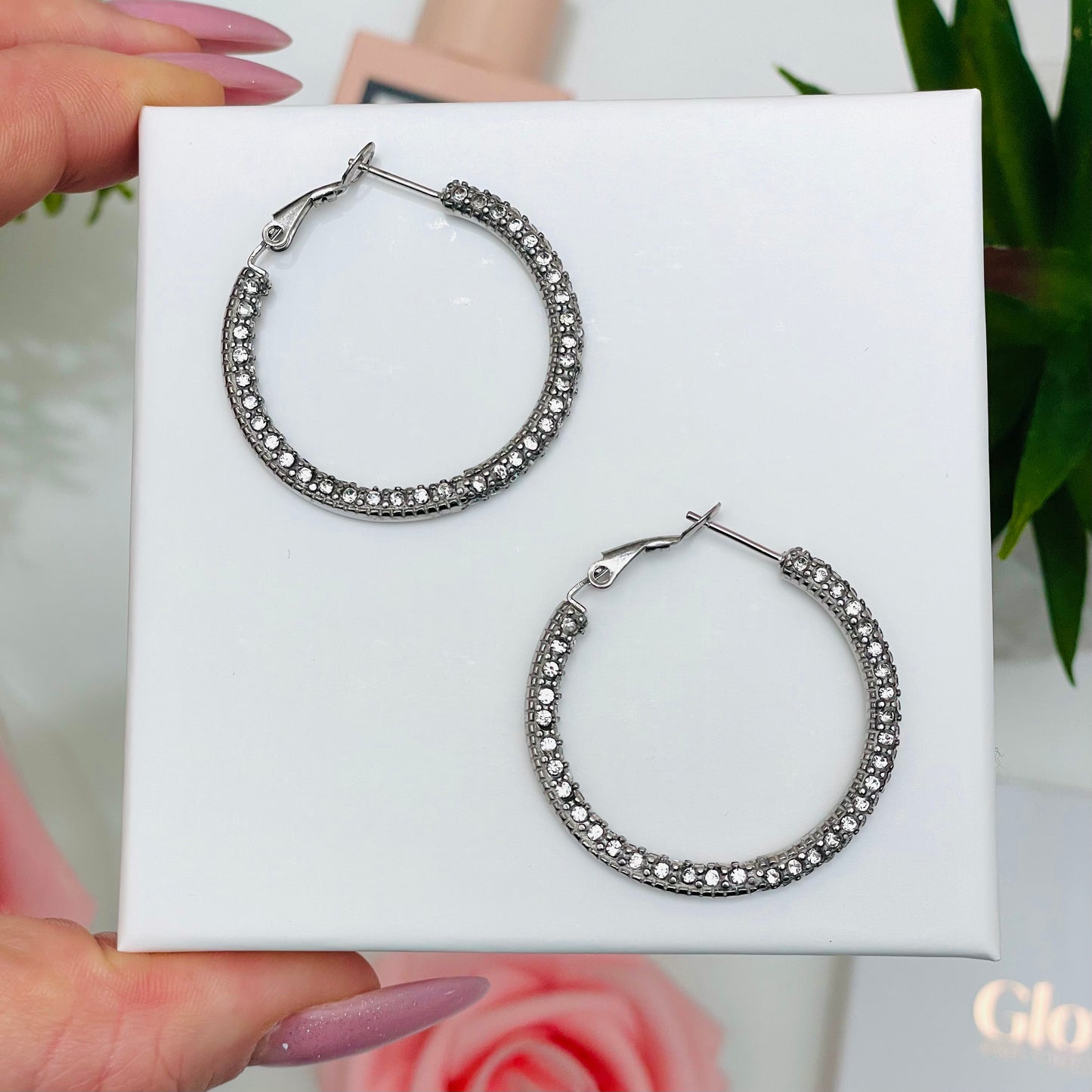 LUMINOUS CIRCLE EARRINGS