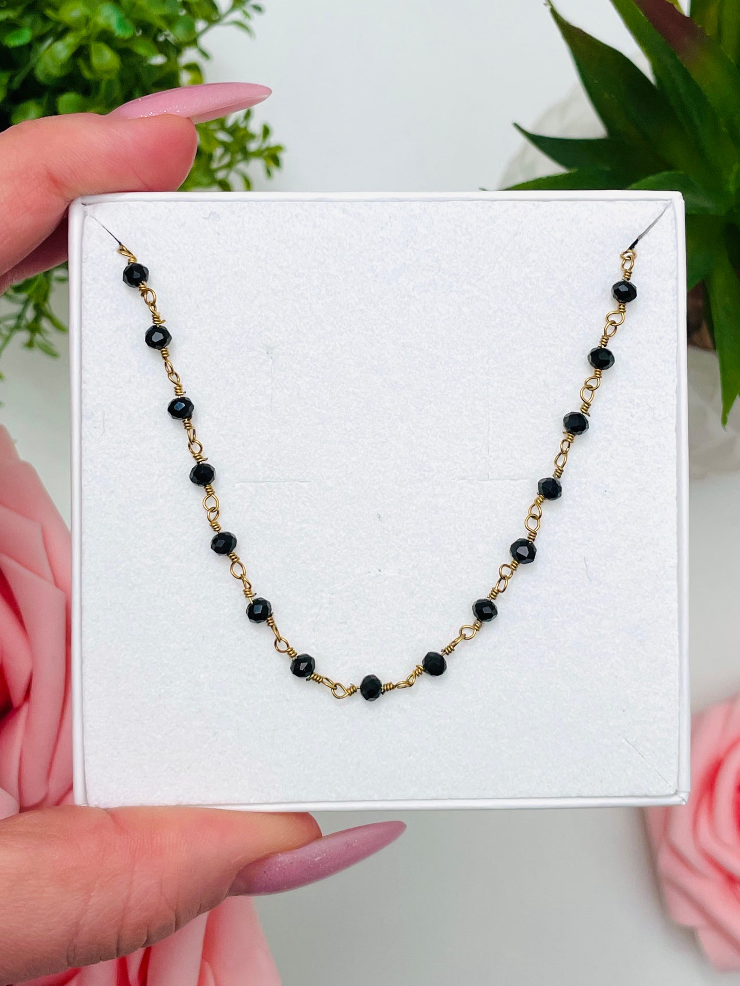 BLACK BEADED NECKLACE