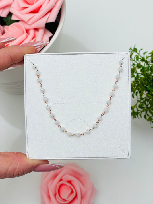 LIGHT COLORED BEAD NECKLACE