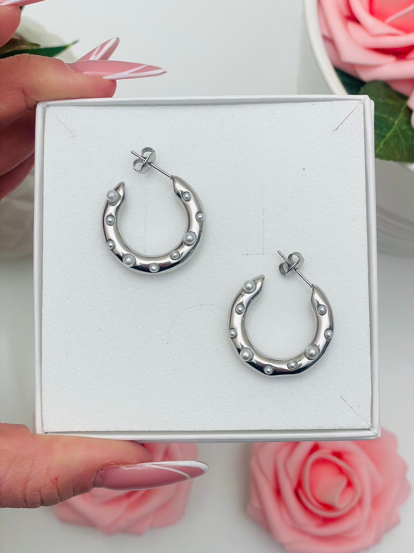 BOLD PEARL HOOP EARRINGS