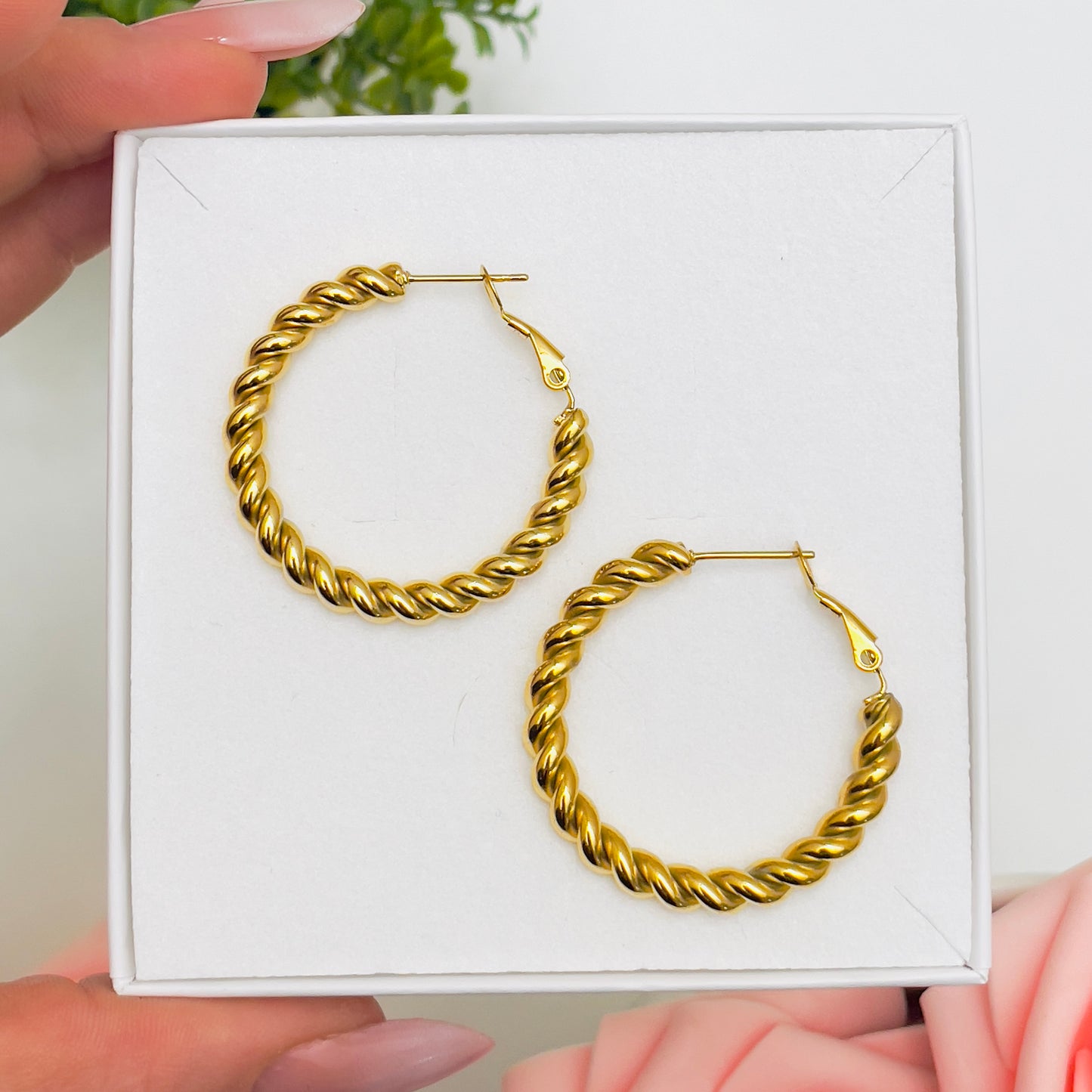 LARGE TORCHON EARRINGS