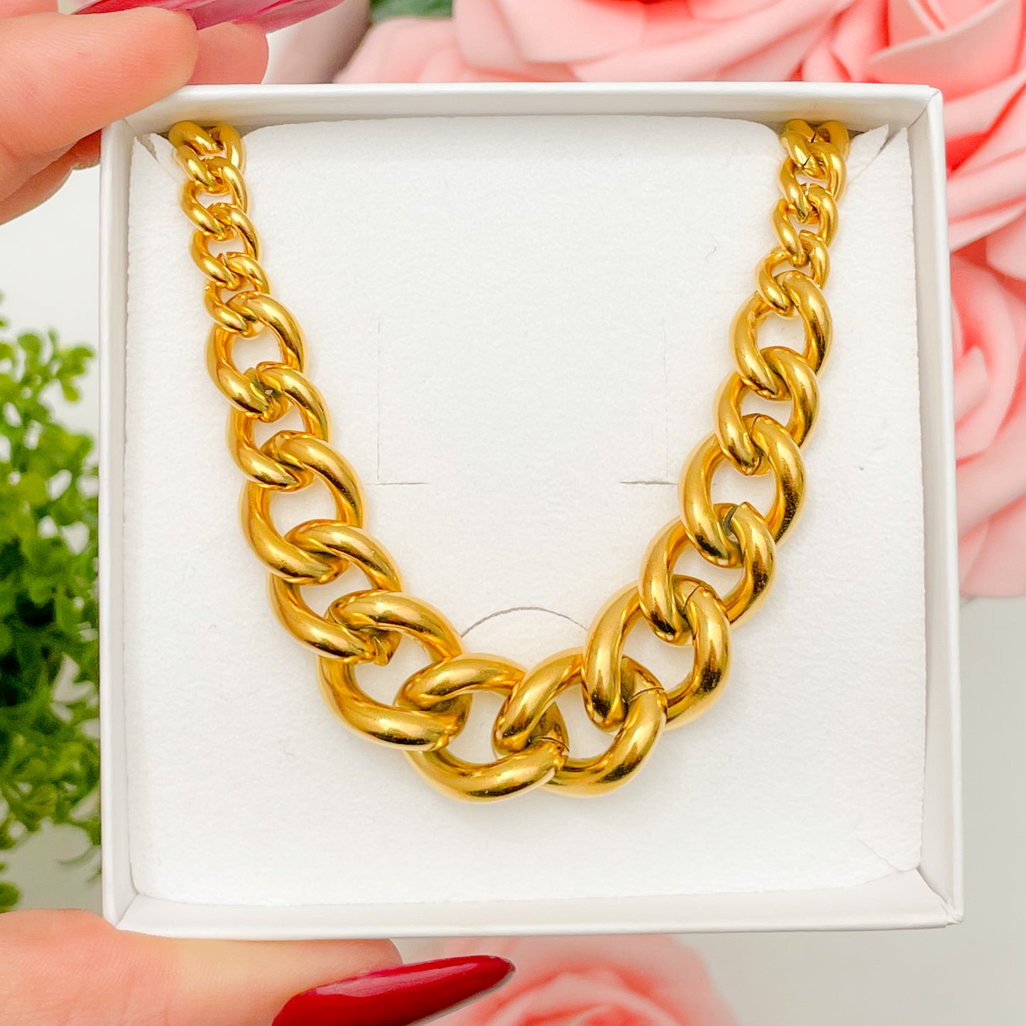 BIG CHAIN ​​NECKLACE